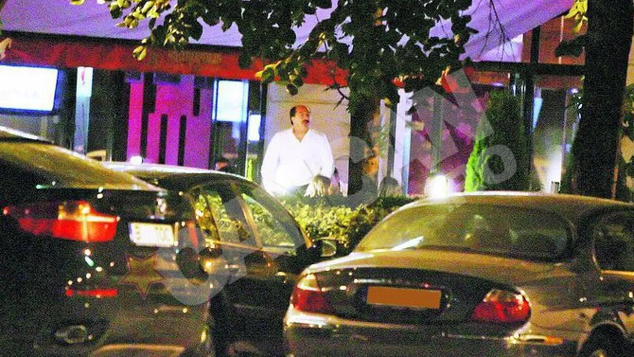 Tociu a iesit cu baietii ca sa-si induca in eroare nevasta