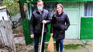 Ce s-a întâmplat pe străzile Bârladului când Vulpița și Viorel s-au întâlnit cu un fan! ”Pleacă, băi, handicapatule!” VIDEO