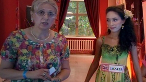 Situatie de tot rasul la X Factor! Cheloo catre o concurenta: "Esti o criminala, iti vine sa te arunci cu masina in copaci" - "A jignit toata familia mea, il voi da in judecata" - VEZI cum a falsat fata