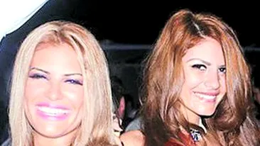 Iguana isi imparte rochiile cu prietenele