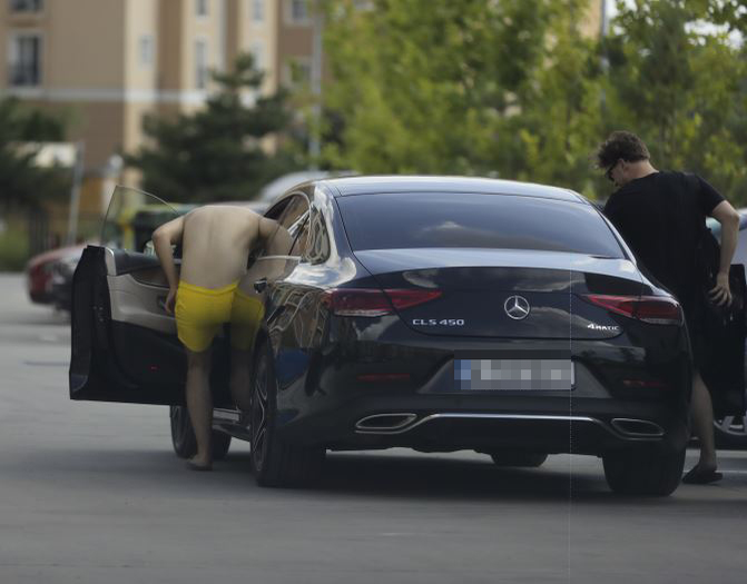 Selly intră în "bijuteria" de 80.000 de euro