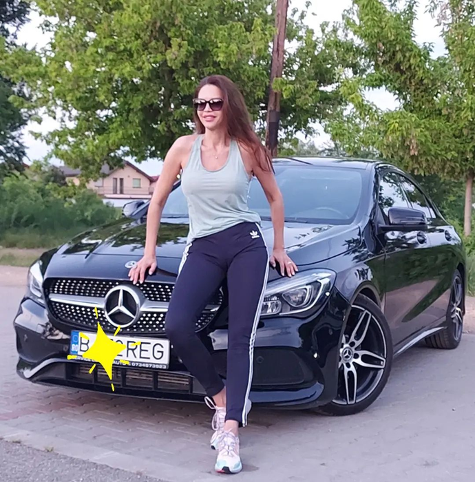 Cristina Spătar, la un pas de tragedie! Artista, implicată într-un accident rutier: ”Au venit cei de la SMURD, m-au scos de acolo”