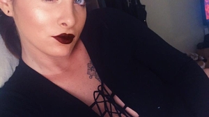 Super-ponturi pentru un SELFIE perfect! Cea mai populara femeie de pe retelele de socializare te invata cum sa devii cunoscuta