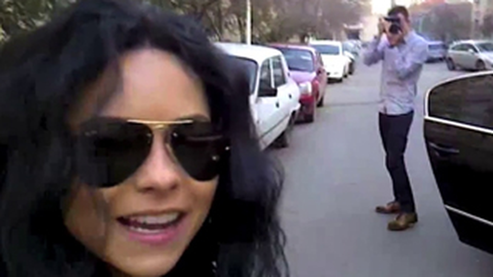 VIDEO Inna s-a facut vanatoare de paparazzi! Vezi cum i-a demascat in plina strada!