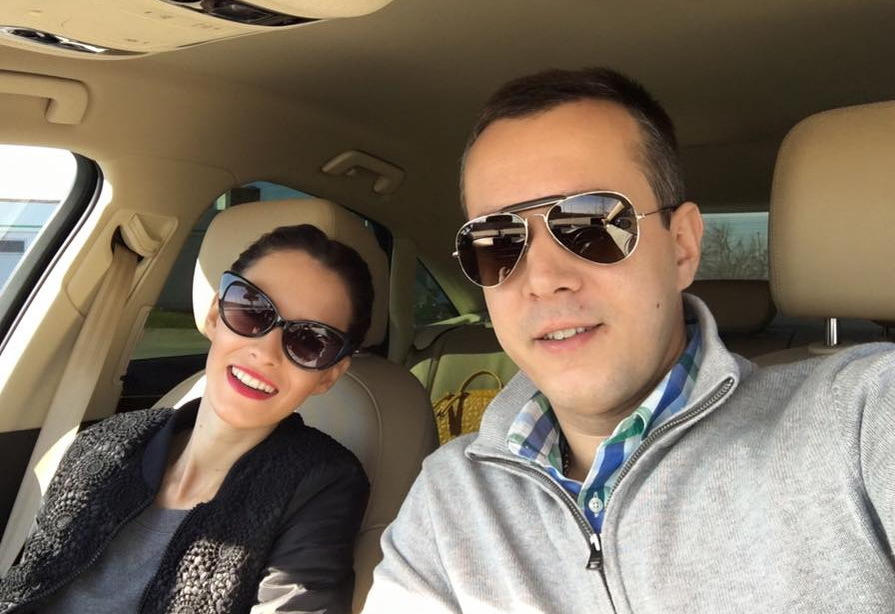 Andrei şi Bianca plănuiseră o nuntă în mare secret, dar totul le-a fost dat peste cap (SURSA FOTO: Facebook)