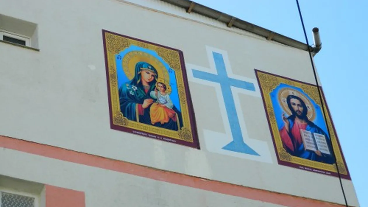 Gigi Becali ar fi invidios pe moldoveanul asta! Si-a pus doua icoane gigant pe fatada blocului! Vezi ce spun preotii despre el