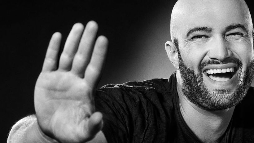 Scene RUSINOASE cu Mihai Bendeac si Loredana Groza! Si-a facut nevoile la semafor!