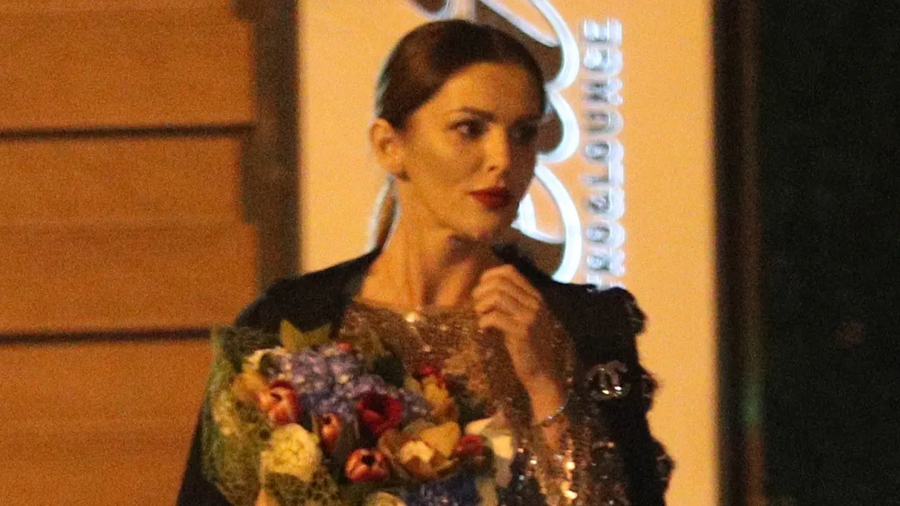 Denisa Nechifor (fosta iubită a fotbalistului Adi Cristea) joacă ”în nocturnă”, în rolul de amantă. A petrecut de ”mărţişor” până la 2 dimineaţa cu un afacerist căsătorit!