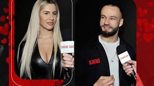 Secretele amorului ca în filme, dezvăluite de cea mai cunoscută starletă din România. Ema Karter îi pregătește pe bărbați pentru seara de Valentine's Day!