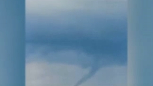 Tornadă spectaculoasă în România. Imaginile au fost surprinse de un localnic
