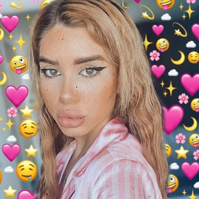 Bia Khalifa face furori pe OnlyFans