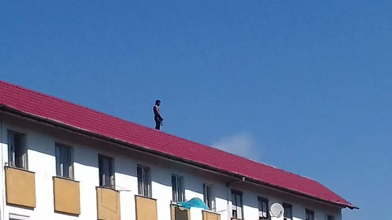 S-a sinucis în preajma Sărbătorilor! A făcut saltul în gol de la etajul al 9-lea!