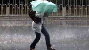 Vremea rea se menține. Cod galben de ploi și ceață în 12 județe ale țării