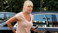 Elena Udrea i-a bagat in boala pe politisti in aceasta dimineata! Blugii ei rupti au....