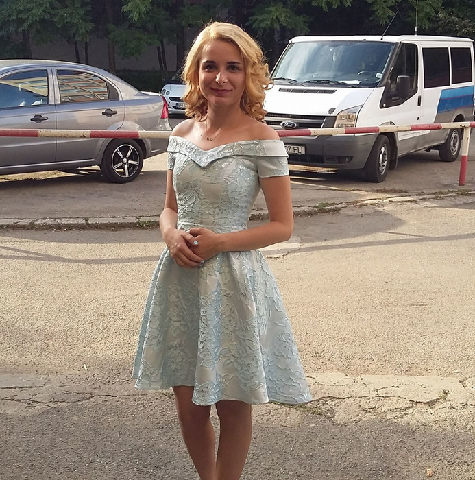 FOTO / Doi tineri care urmau să facă nunta au murit arşi de vii într-un incendiu devastator! Mesajul postat de Mădălina înainte să moară