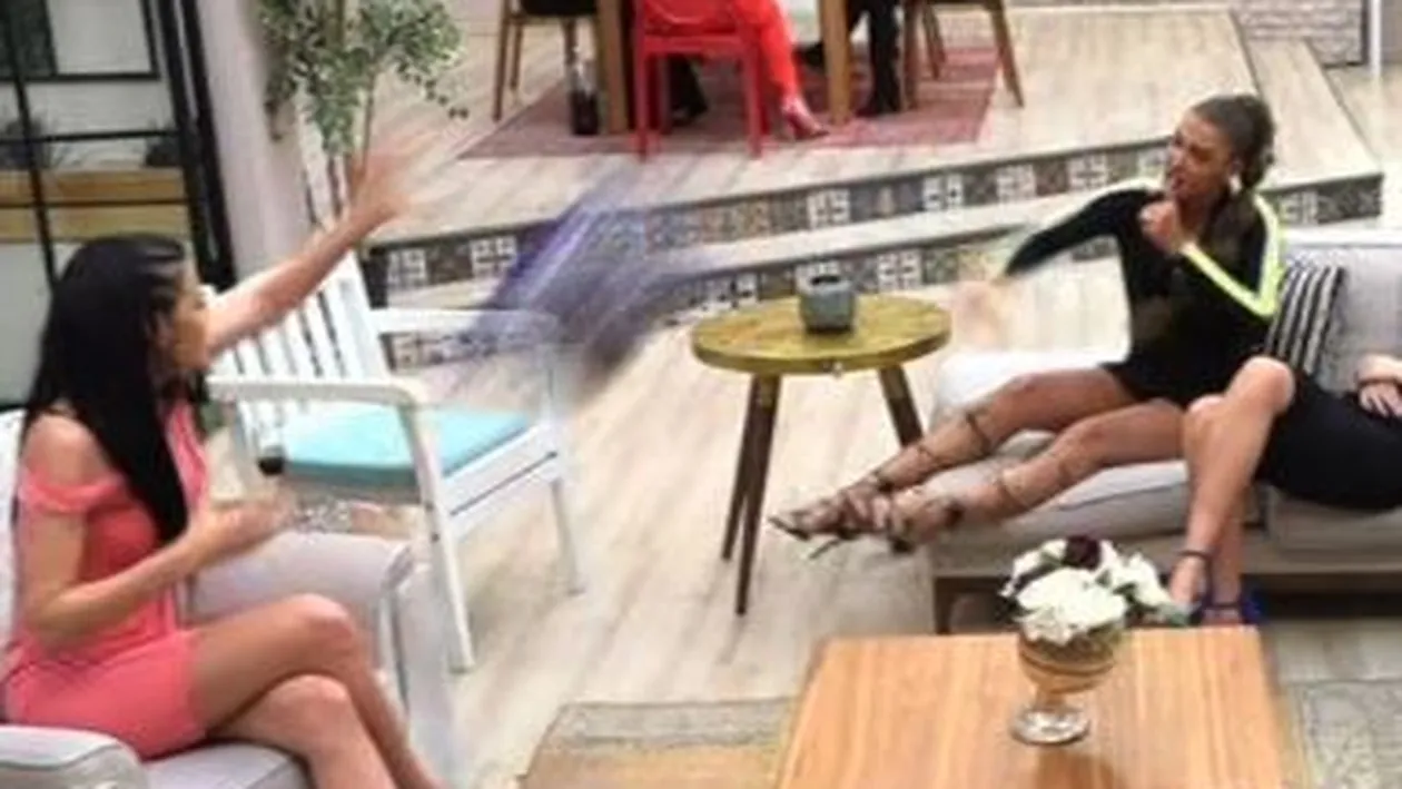 Scandal la “Puterea Dragostei”. Manuela și Roxana, la un pas de bătaie după ce s-au jignit reciproc. “Fată, tu...” De unde a pornit totul