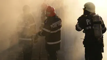 Incendiul de la centrala termica din Slobozia s-a extins! Noua echipaje de pompieri incearca sa il stinga!