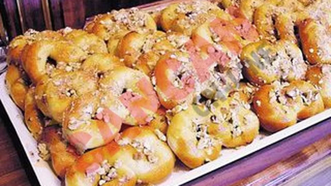 Mananca mucenici si bea vin rosu ca sa fii sanatos si norocos tot anul