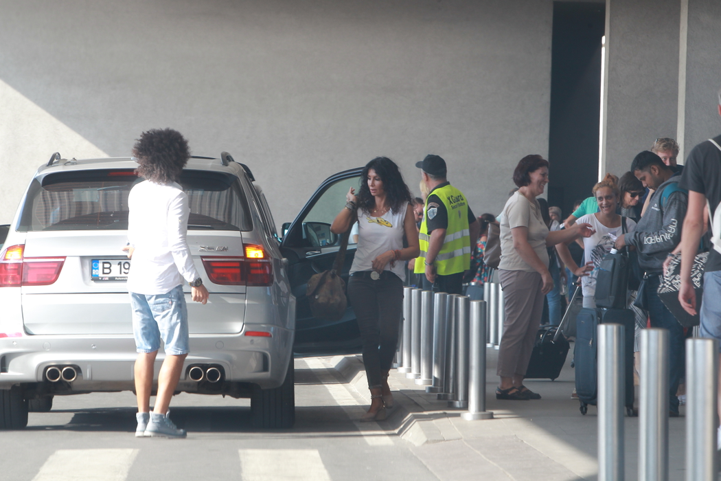 Mihaela Rădulescu a fost condusă de un amic la aeroport