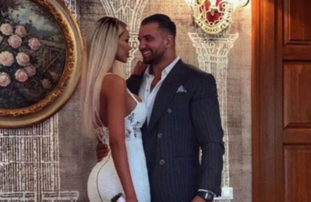 Bianca Drăgușanu, acuzată de fani că își neglijează fetița. Alex Bodi le-a închis gura răutăcioșilor