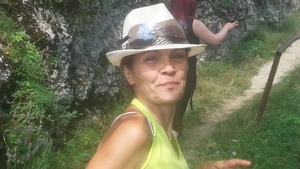 Patania incredibila a unei patroane de gradinita! A ajuns la psiholog dupa ce a fost acuzata ca a furat patru suruburi!