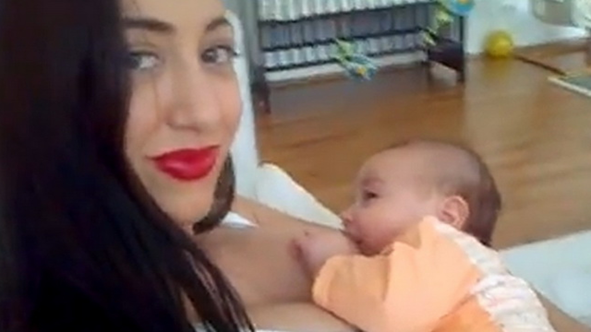 Secretul siluetei Catalinei, cea mai sexy proaspata mamica din Romania! Vezi ce mananca pentru a arata asa!