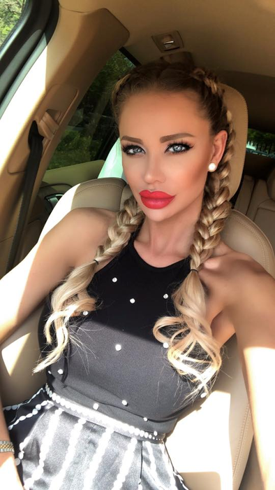 Bianca Drăgușanu, poziție de infarct! Cum s-a descurcat blondina la... provocarea 69
