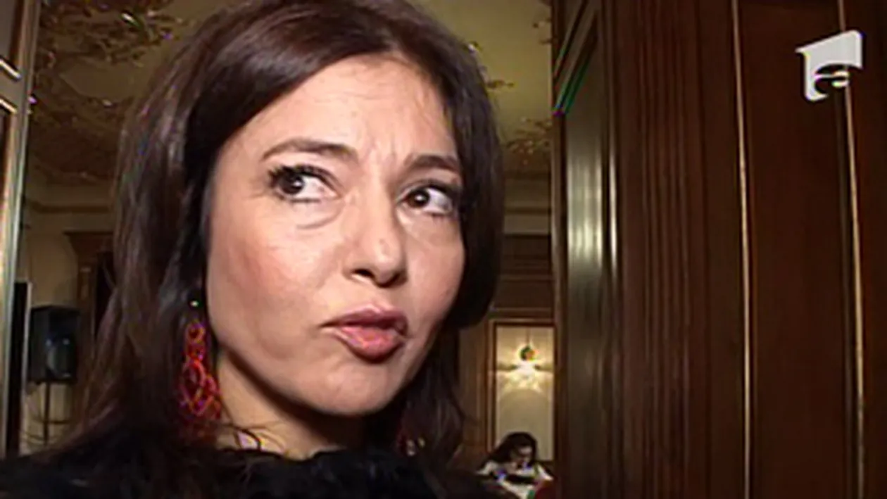 VIDEO Oana Sarbu va face Craciunul si Revelionul in familie: Nu ma pot desparti de copil!