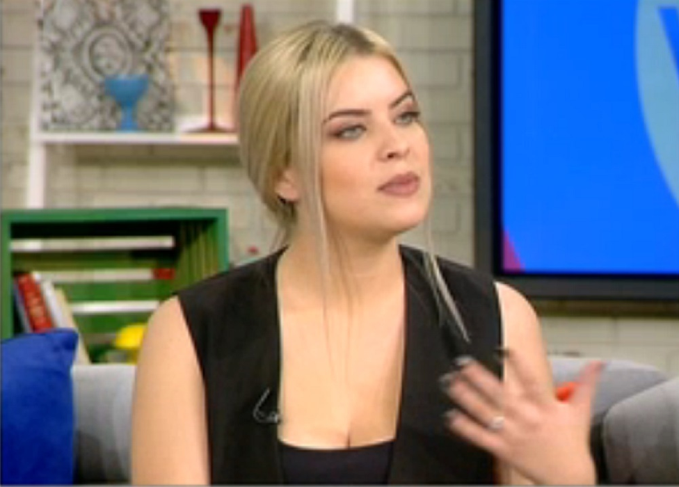 FOTO / Ce mult s-a schimbat de când a devenit mamă! Soţia lui Marius Moga, apariţie la TV după o lungă absenţă: „Urmează o fetiţă”