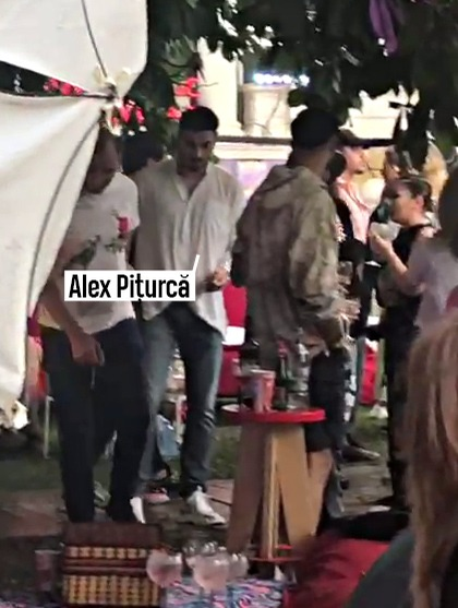 Alex Pițurcă s-a distrat la București în timp ce iubita lui era la Paris