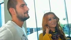 Prima apariţie TV a DENISEI de la Bambi cu noul său iubit! La doi ani de la divorţ, artista iubeşte din nou!