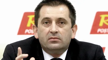 Fostul postas-sef, un barbat “cucerit” in club! Daniel Neagoe, sedus sistematic de o roscata!