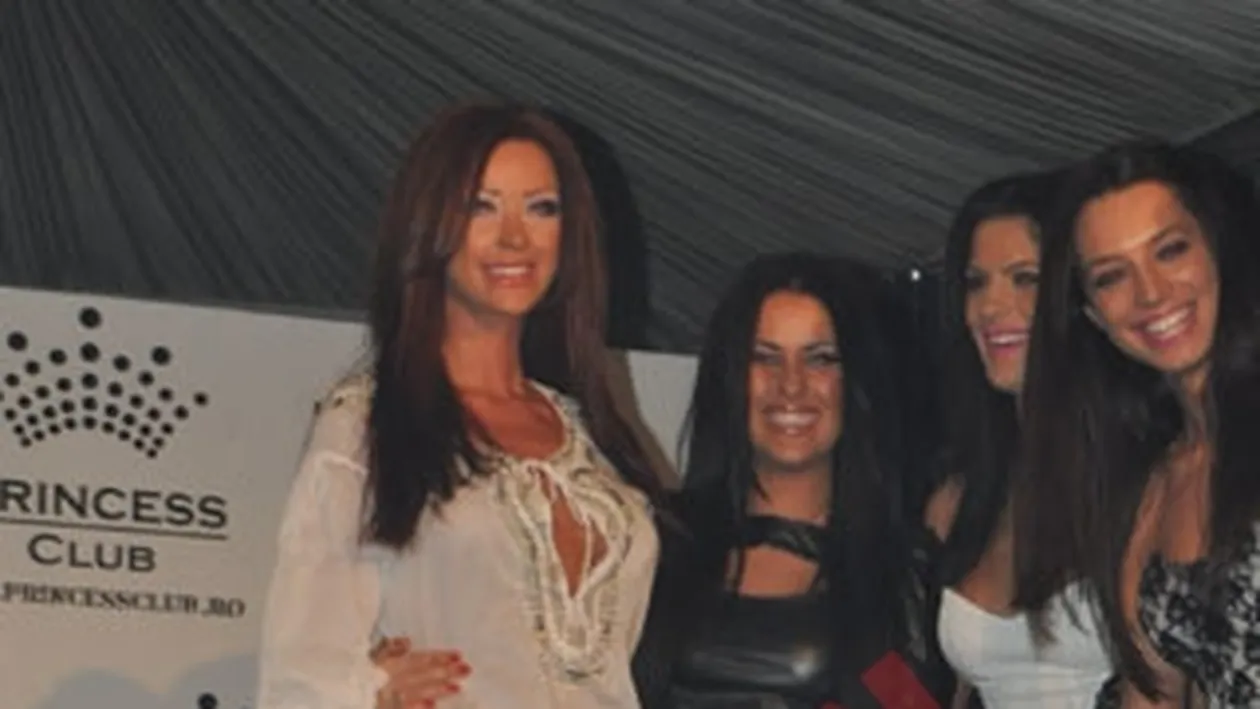 VIDEO Bianca Dragusanu, vedeta-designer a  propriei colectii de rochii in Princess Club!