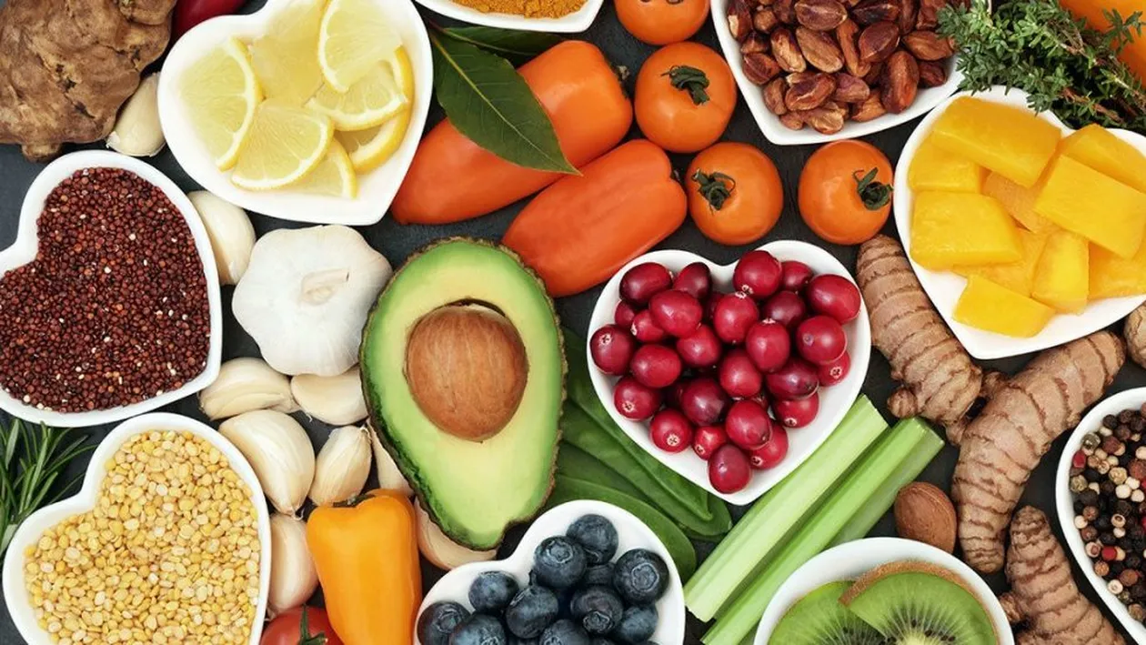 Specialiștii trag un semnal de alarmă. Ce alimente trebuie să evităm, în timpul pandemiei de coronavirus