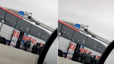 Polițist, filmat în timp ce ar fi primit mită de la românii care au intrat în țară: ”Așa se trece vama!”