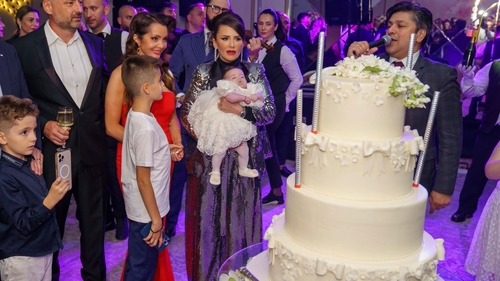 Mara Bănică, botez fastuos pentru fetița sa! 300 de invitați s-au distrat pe cinste la un restaurant de lux din Capitală