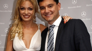 Nimănui nu i-a venit să creadă! Iată ce a făcut VALENTINA PELINEL când i-a întâlnit pe CRISTIAN BOUREANU şi LAURA DINCĂ într-o patiserie din Capitală