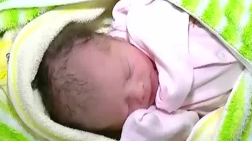 Familia Oanei Roman este in culmea fericirii! Vezi care a fost prima reactie a celor doi parinti, dupa nasterea fetitei!