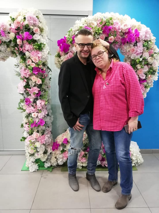 Sătenii din Săcele au returnat bunurile din mașina lui Răzvan Ciobanu: o biblie, sticle cu…