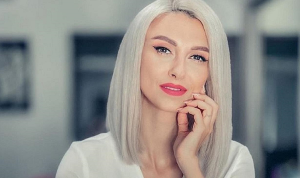 Andreea B[lan, una dintre cele mai cunoscute cântărețe din  România