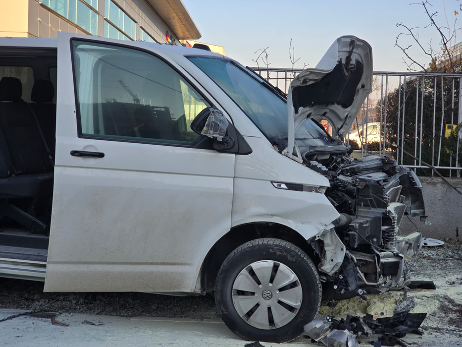 Grav accident de circulație în București! O femeie a fost lovită pe trotuar