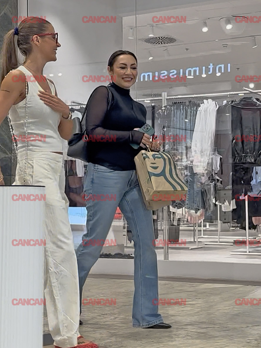 Andra Măruță și fiica ei, Eva, la shopping în Băneasa