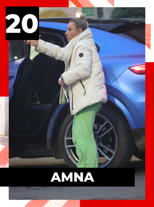 TOP sexy-vedete. Bianca Drăgușanu, Daniela Crudu sau Raluca Bambi s-au aplecat pe bancheta din spate și…: Mamăăă, ce priveliște!