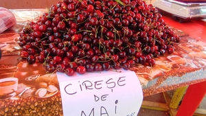 NU e banc! Au apărut cireșele în România: cât costa 1 kilogram