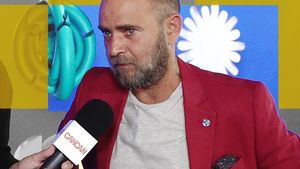 Cosmin Seleși bate palma în emisiunea de la PRO TV, dar acasă dă cu pumnul în masă: “Soția nu mă contrazice!”