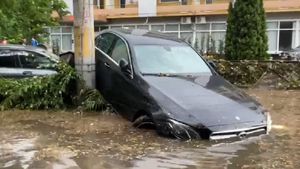 Cod roșu de ploi și vijelii. Vremea a făcut ravagii în Craiova!