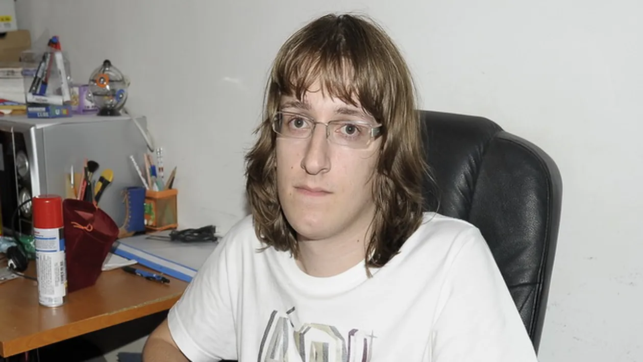 Il mai stiti pe pustiul genial de la Romanii au talent, care rezolva cuburi Rubik cu ochii inchisi? Vezi ce decizie-soc a luat