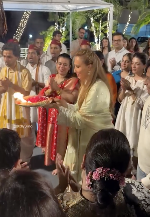 Iulia Vântur și Salman Khan, surprinși împreună la un ritual sacru. Filmarea din India s-a viralizat!