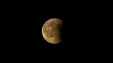 Superluna albastră se vede în această noapte. Va mai apărea doar peste 14 ani