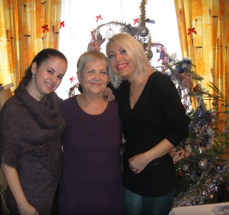 Irina Pavlenco, în lacrimi după ce mama ei a fost operată de pe creier. Constanța a aflat că are o tumoră, după ce a făcut accident vascular